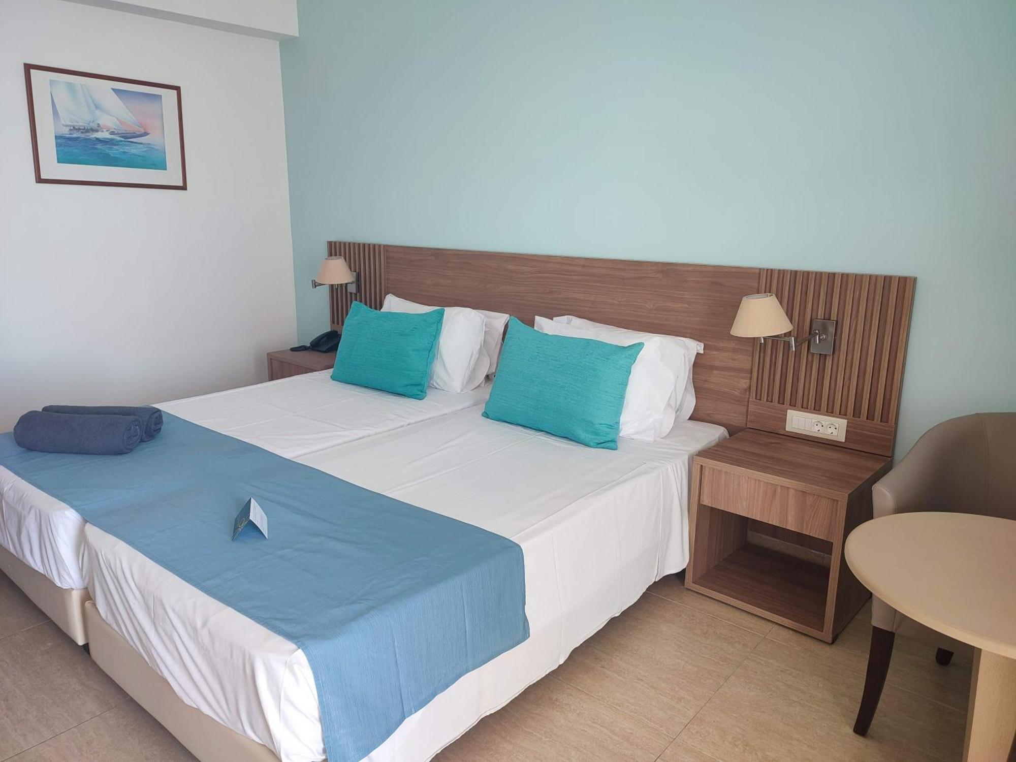 Asterias Beach Resort อาฟานโท ภายนอก รูปภาพ