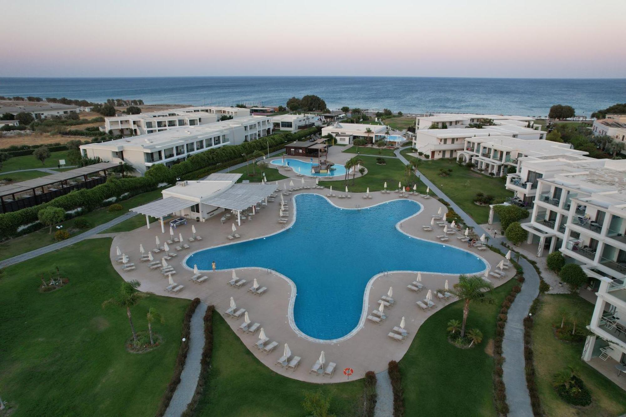 Asterias Beach Resort อาฟานโท ภายนอก รูปภาพ