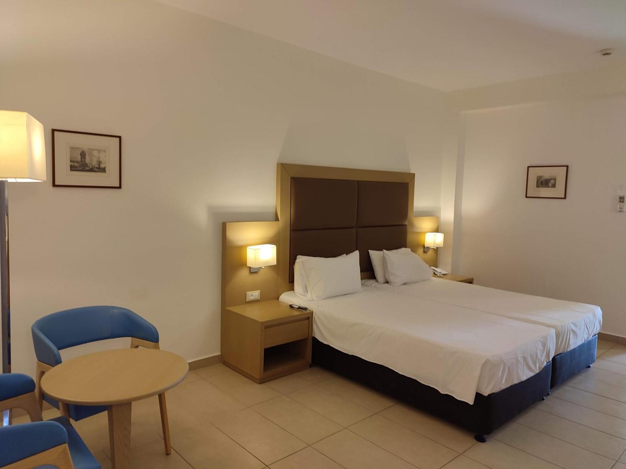 Asterias Beach Resort อาฟานโท ภายนอก รูปภาพ